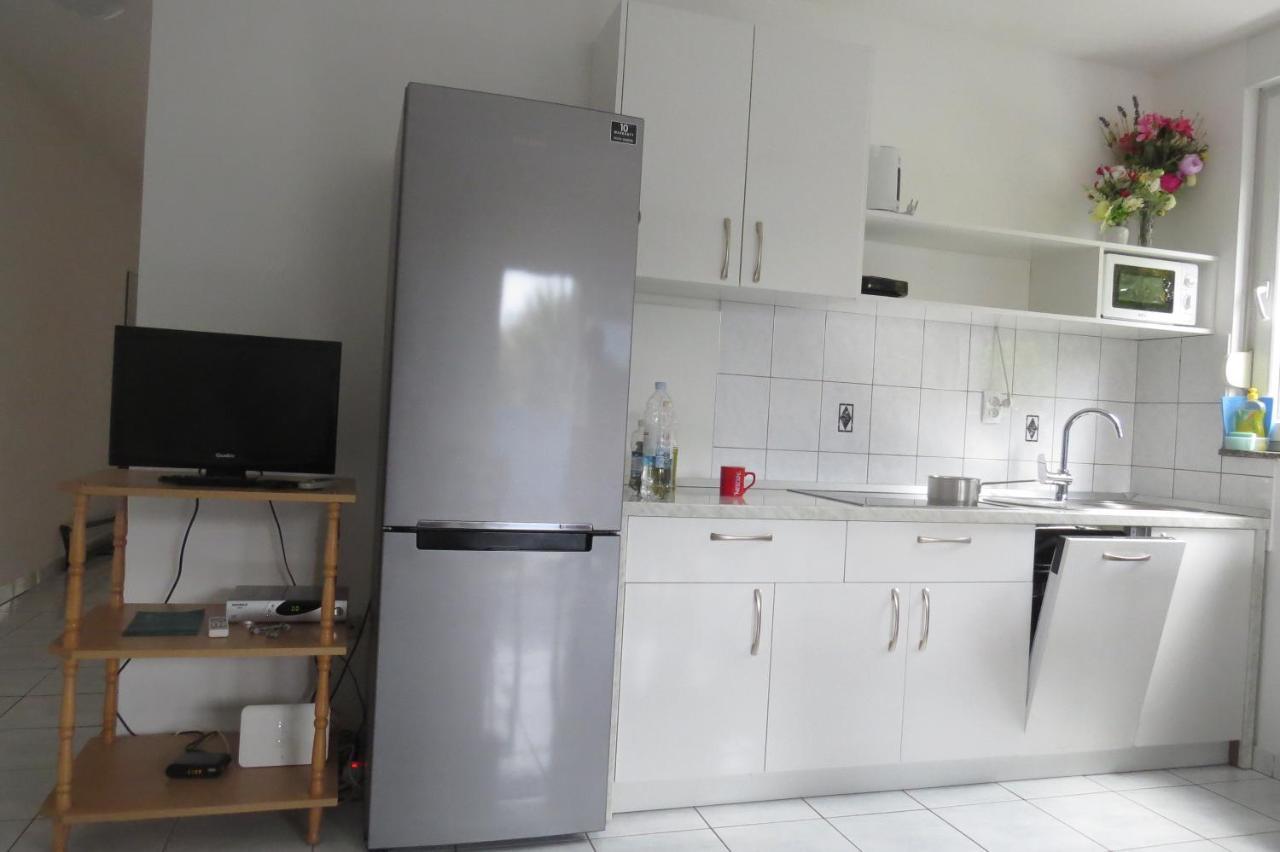 Modra Kuca Apartment Mandre Ngoại thất bức ảnh